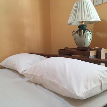 Mr Alex Hostel Тбилиси Экстерьер фото