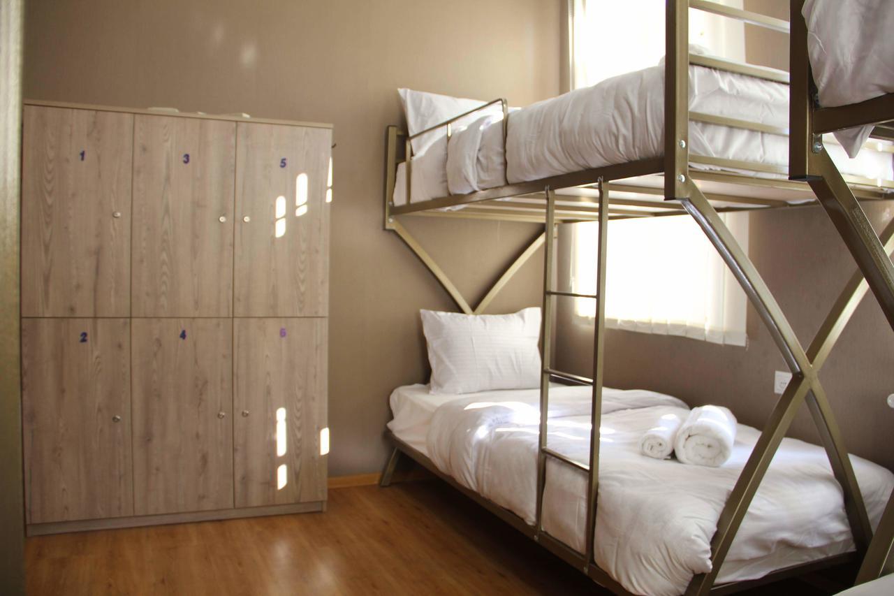Mr Alex Hostel Тбилиси Экстерьер фото